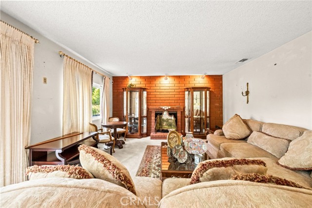 MLS #OC25249195 image #21