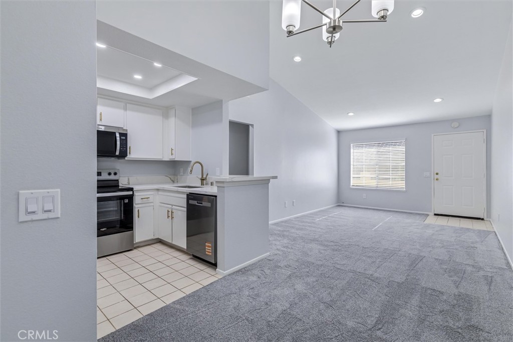 MLS #OC25249300 image #16