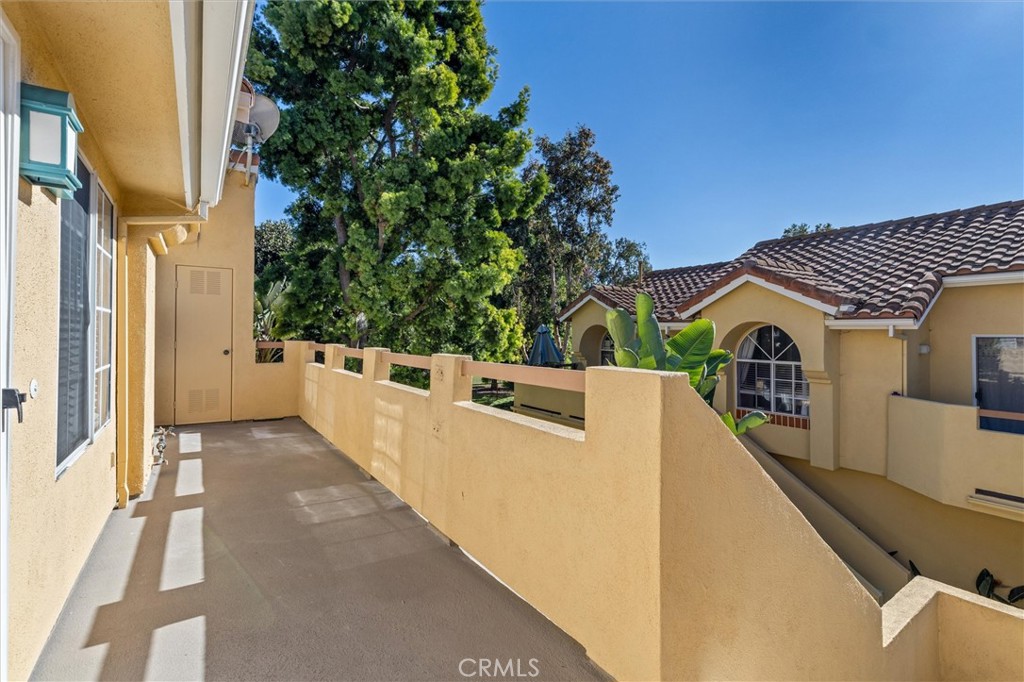 MLS #OC25249300 image #4