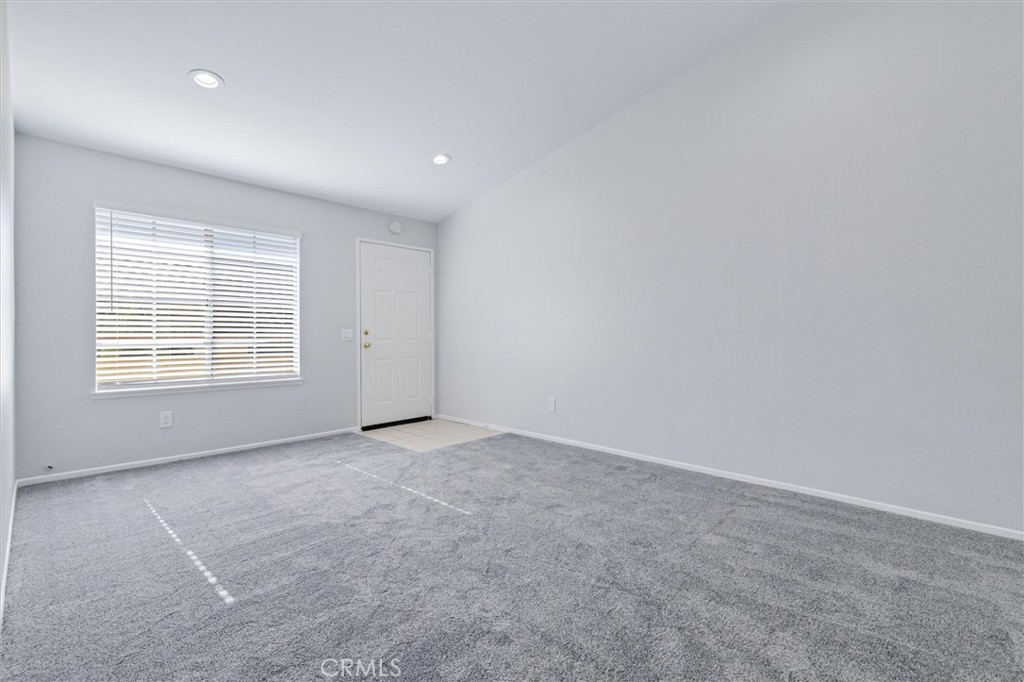 MLS #OC25249300 image #9