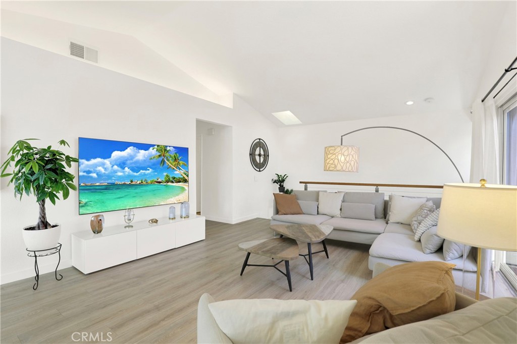 MLS #OC25249315 image #11