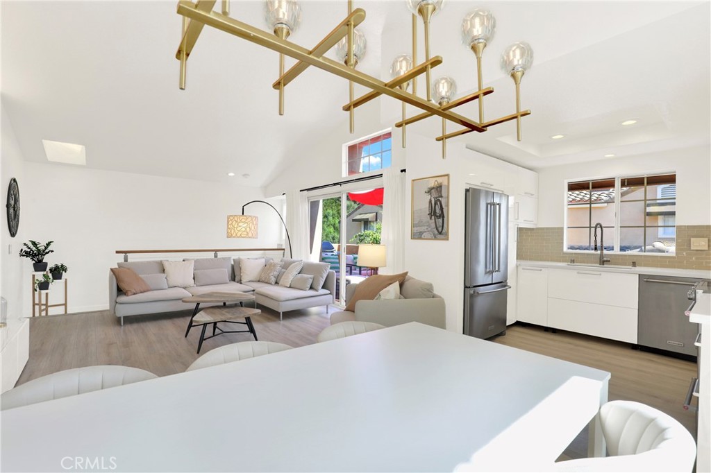 MLS #OC25249315 image #12