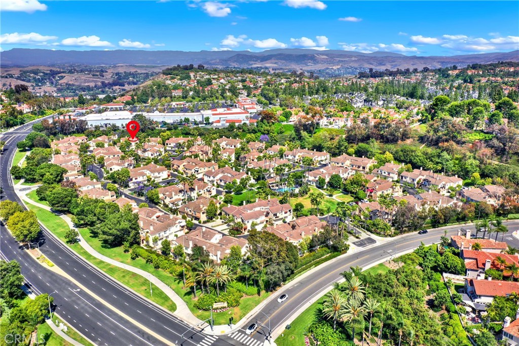 MLS #OC25249315 image #2