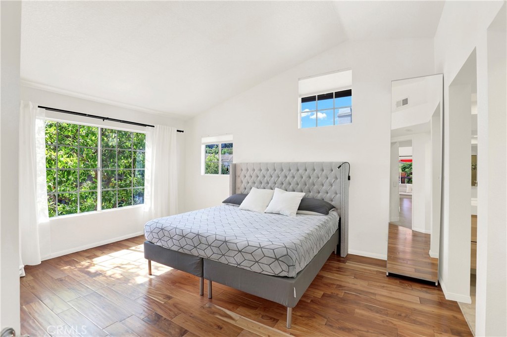 MLS #OC25249315 image #20