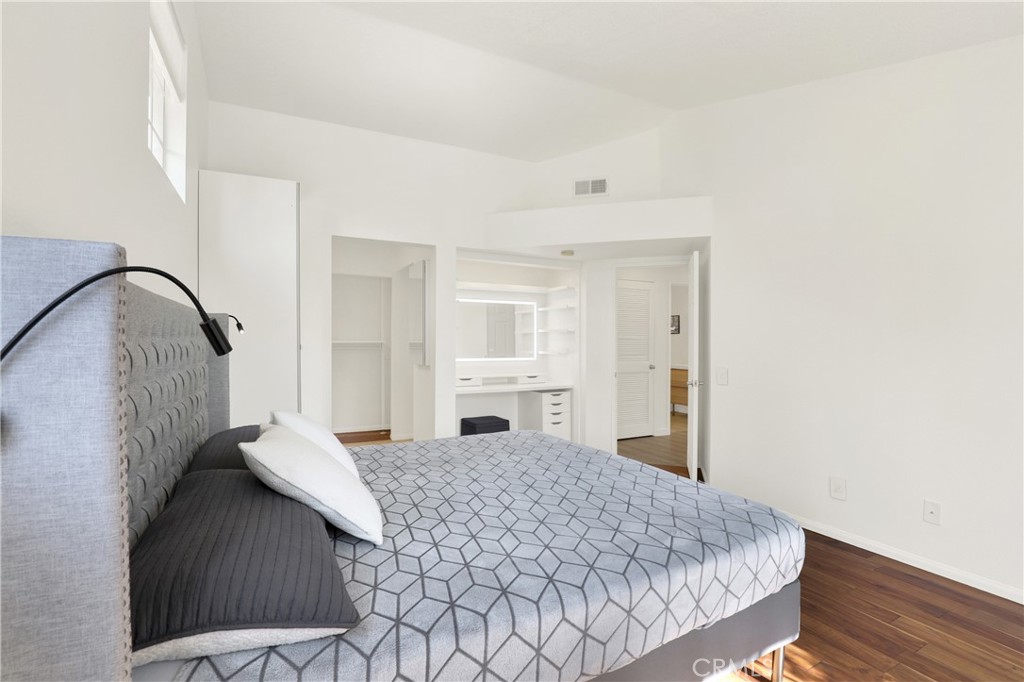 MLS #OC25249315 image #23