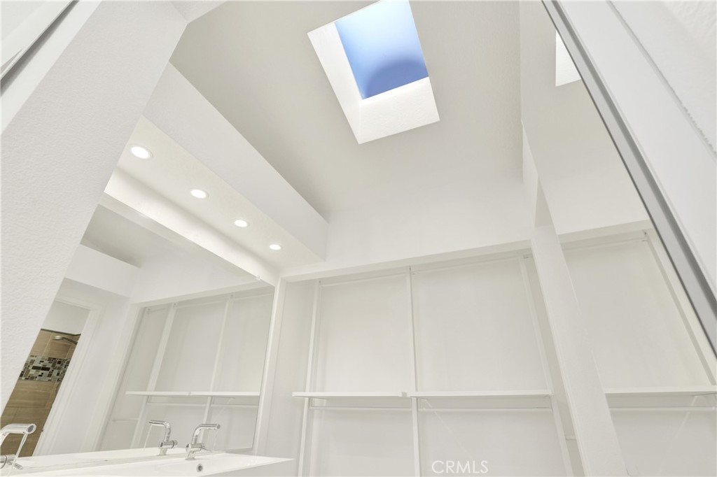 MLS #OC25249315 image #25