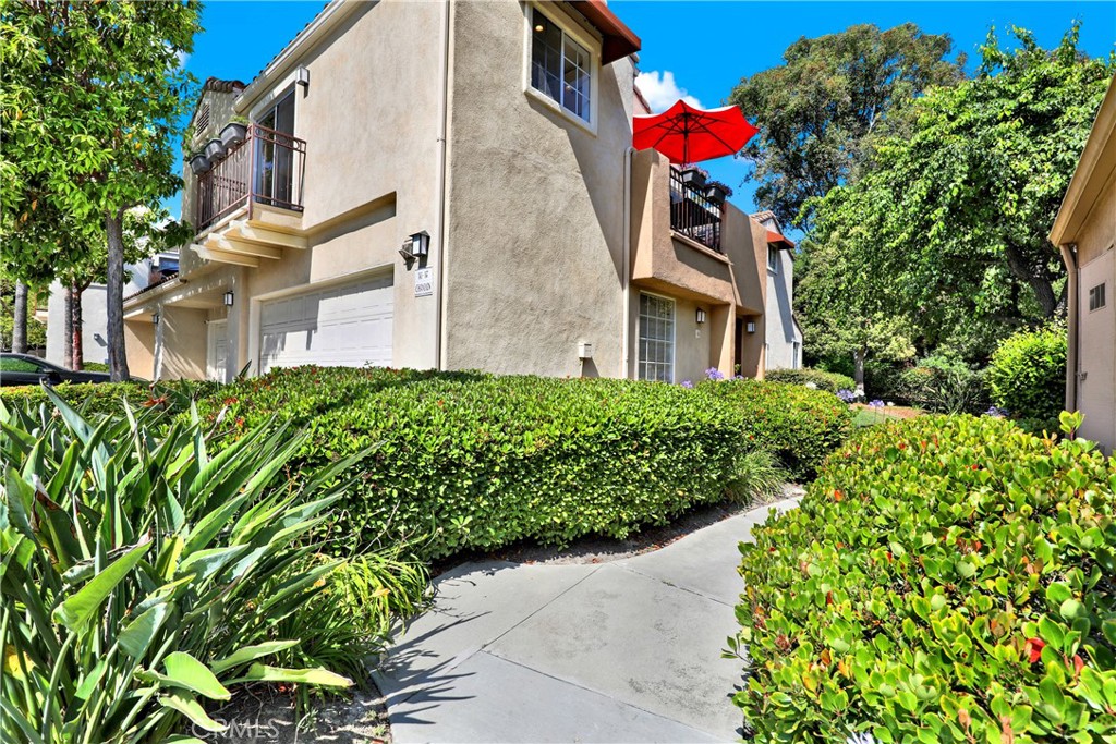 MLS #OC25249315 image #5