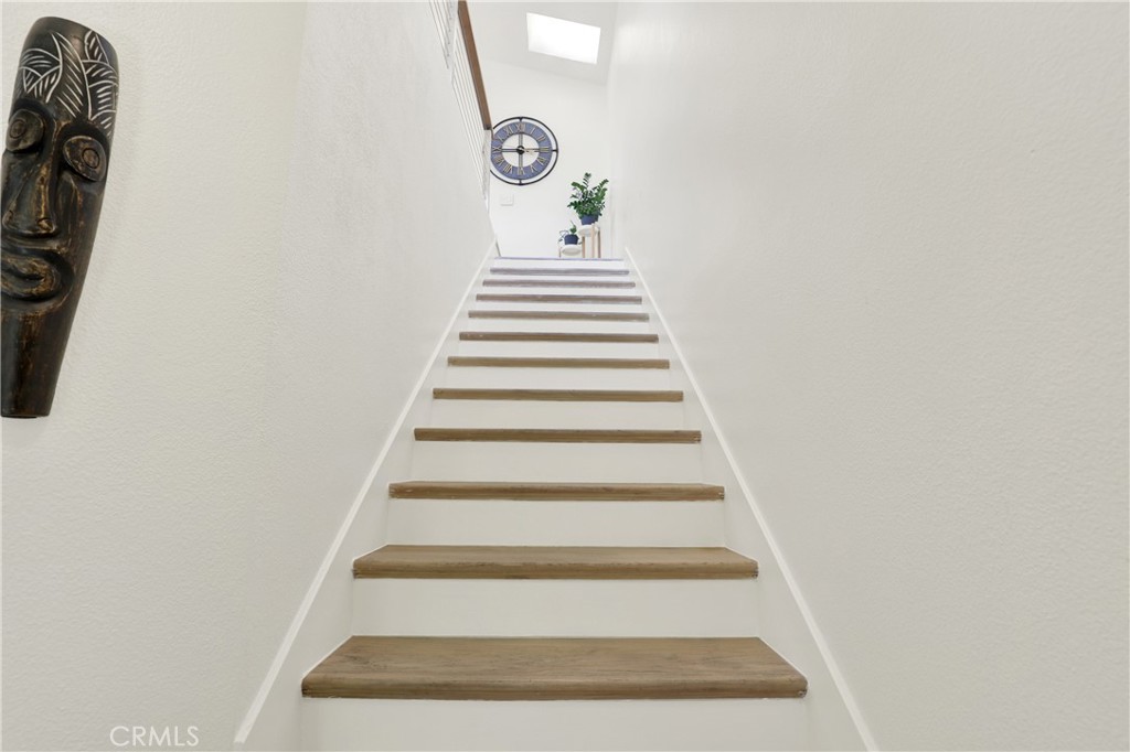 MLS #OC25249315 image #8