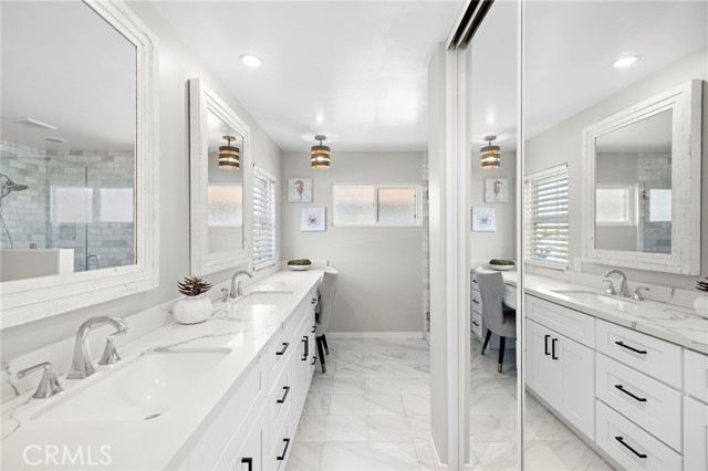 MLS #OC25249324 image #18