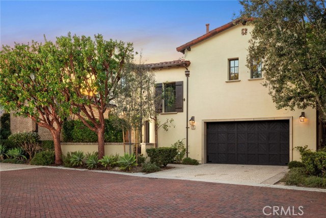 MLS #OC25249360 image #1