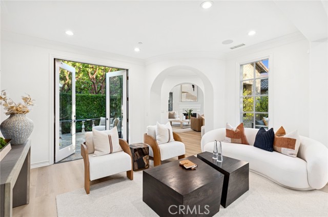 MLS #OC25249360 image #9