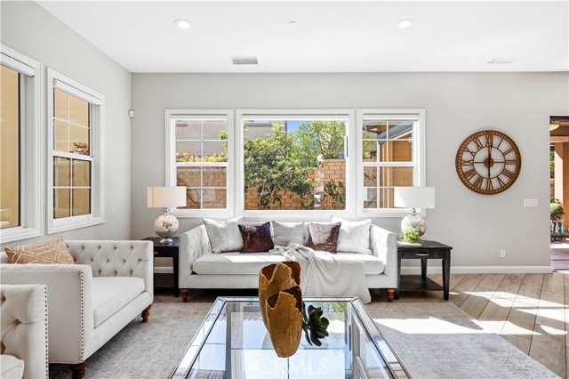 MLS #OC25249376 image #11