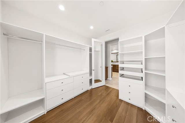 MLS #OC25249376 image #35