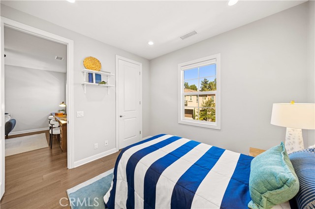 MLS #OC25249376 image #44