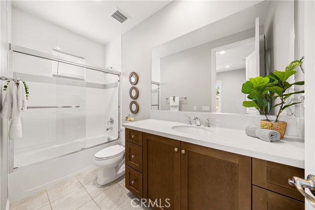 MLS #OC25249376 image #45