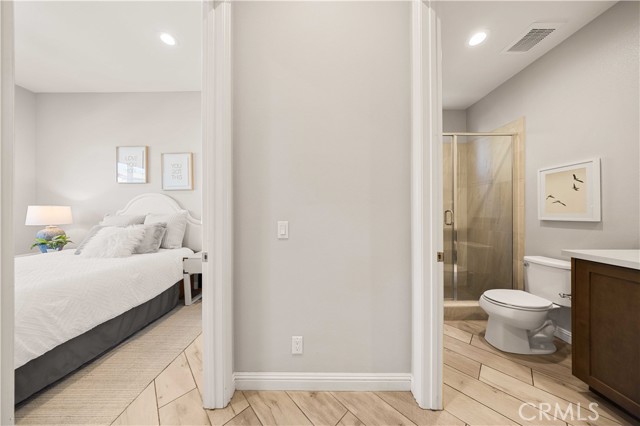 MLS #OC25249376 image #5