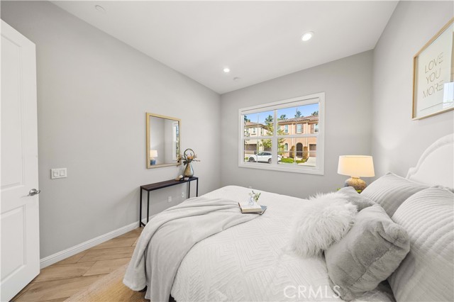 MLS #OC25249376 image #7