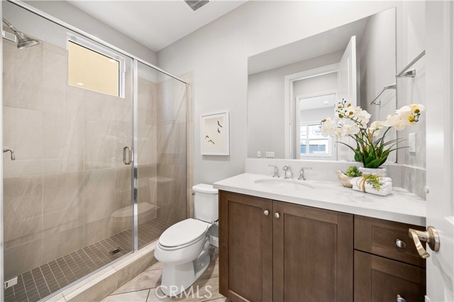 MLS #OC25249376 image #8