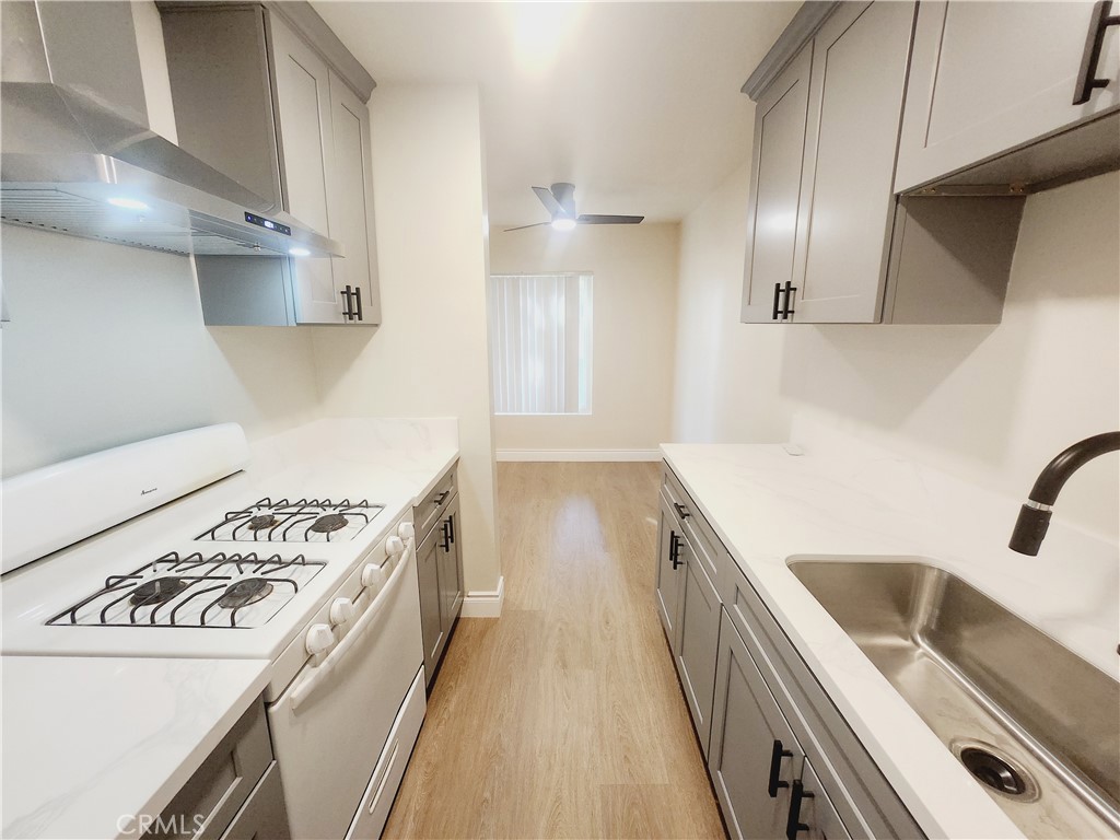 MLS #OC25249386 image #4