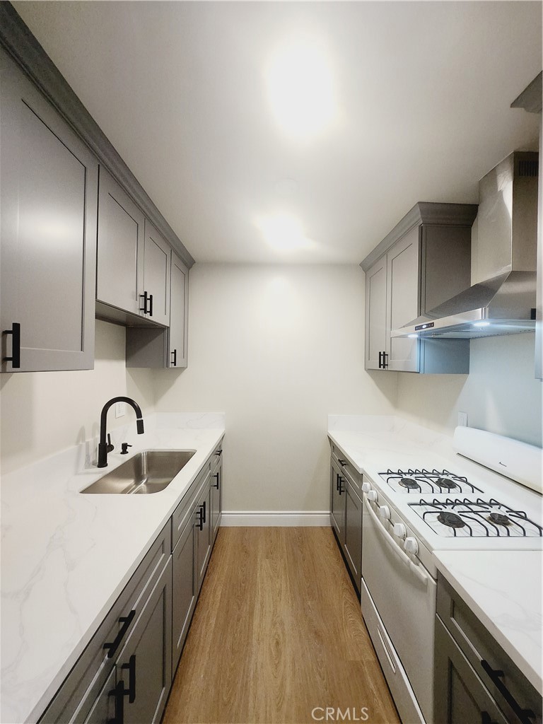 MLS #OC25249386 image #5