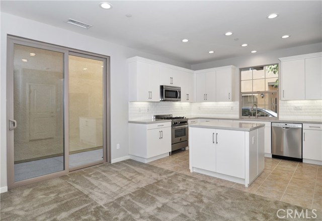 MLS #OC25249406 image #4