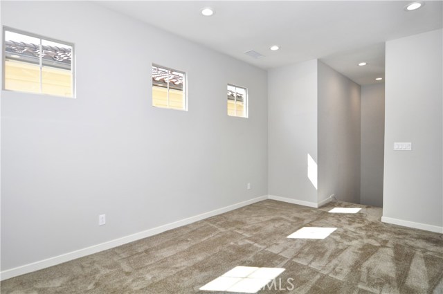 MLS #OC25249406 image #6