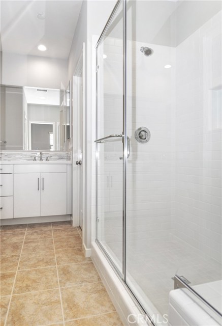 MLS #OC25249406 image #9