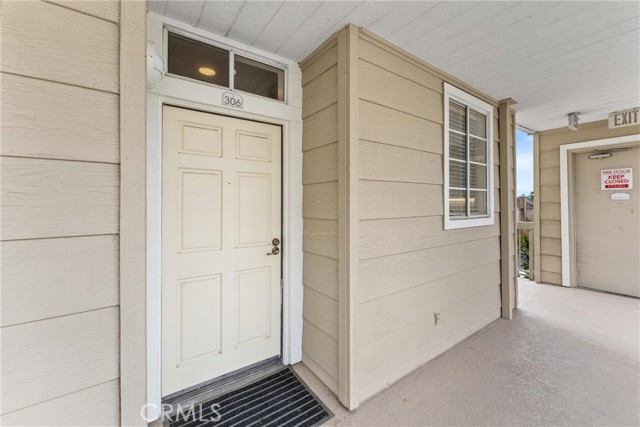 MLS #OC25249407 image #1