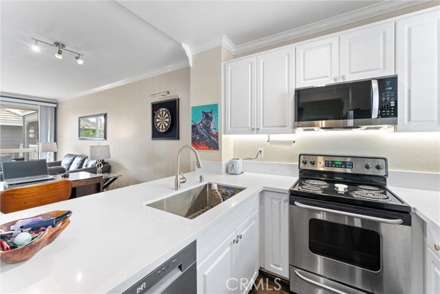 MLS #OC25249407 image #3