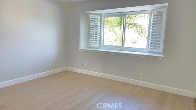 MLS #OC25249412 image #12