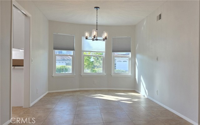 MLS #OC25249412 image #8