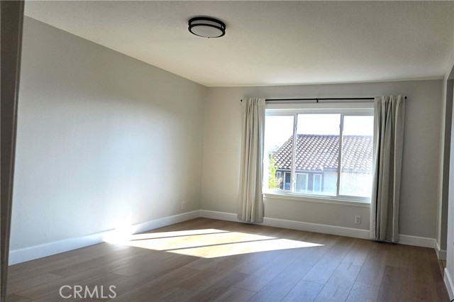 MLS #OC25249412 image #9