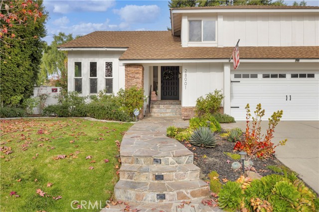 MLS #OC25249415 image #1