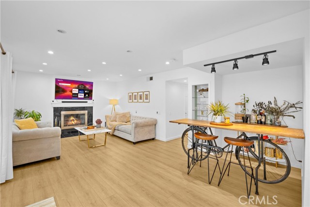 MLS #OC25249415 image #10