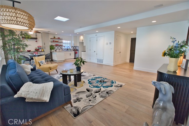 MLS #OC25249421 image #5