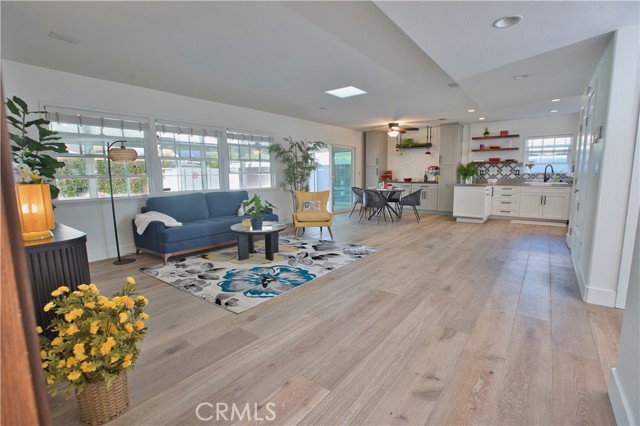 MLS #OC25249421 image #8