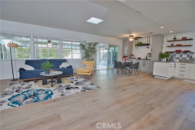 MLS #OC25249421 image #9