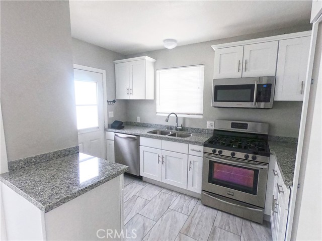 MLS #OC25249471 image #7