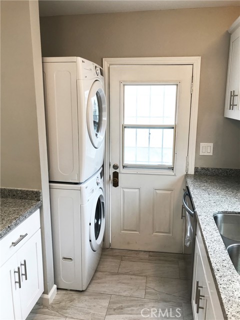 MLS #OC25249471 image #9