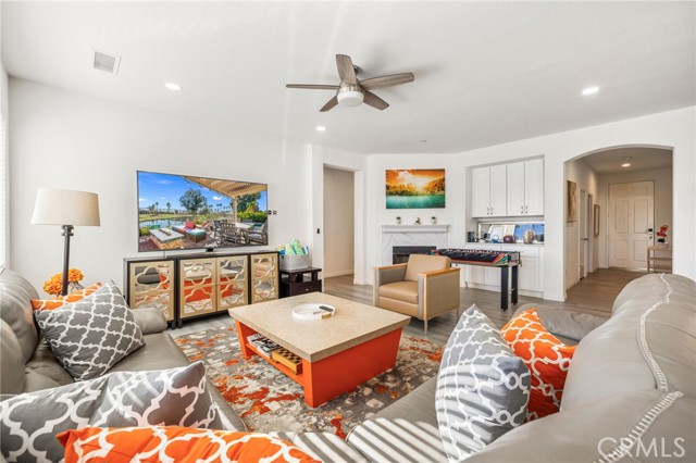 MLS #OC25249506 image #10