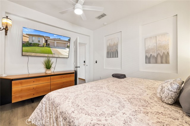 MLS #OC25249506 image #33