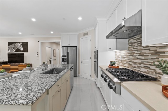 MLS #OC25249532 image #13