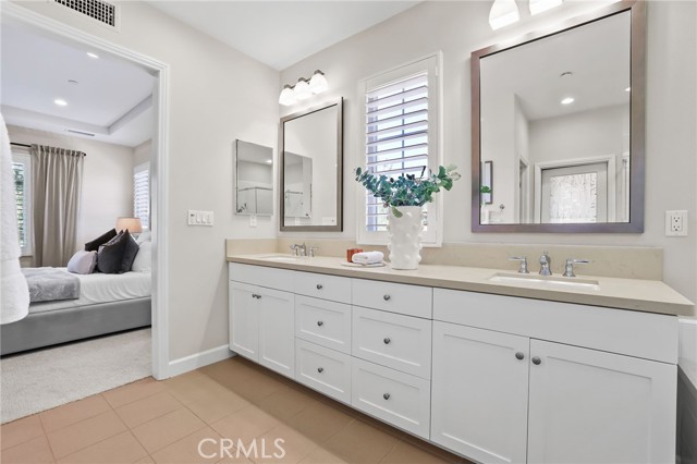 MLS #OC25249532 image #33