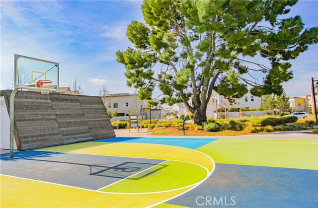 MLS #OC25249582 image #1