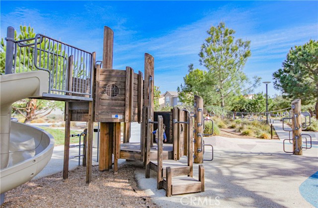 MLS #OC25249582 image #2