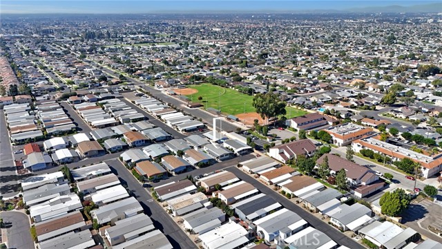 MLS #OC25249606 image #32