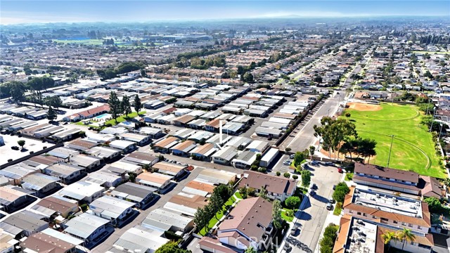 MLS #OC25249606 image #33