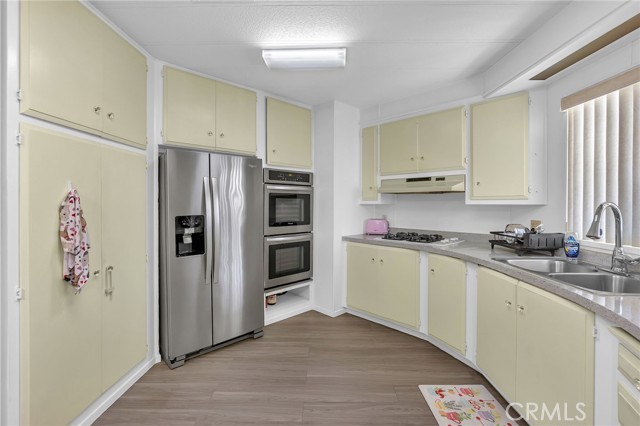 MLS #OC25249606 image #9