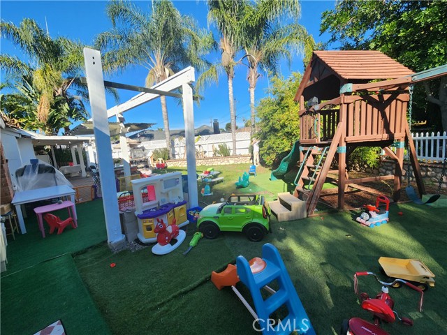 MLS #OC25249680 image #17