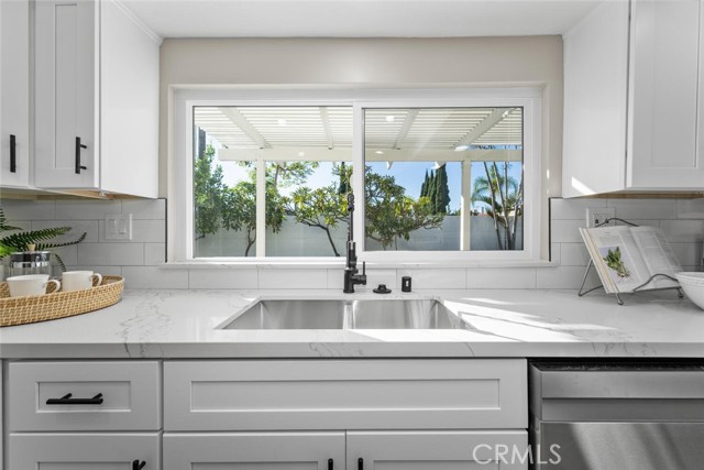 MLS #OC25249792 image #16